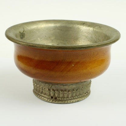 ﻿Tibetansk drikkeskål til te fremstillet af drejet træ