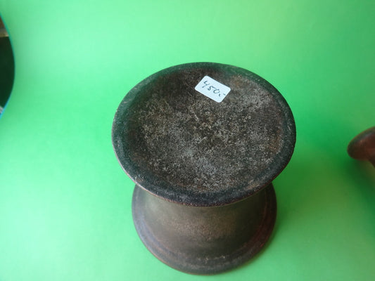 med tilhørende pistil