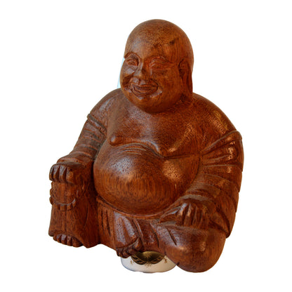 Håndskåret buddha af rødlig træsort, antagelig mahogni
