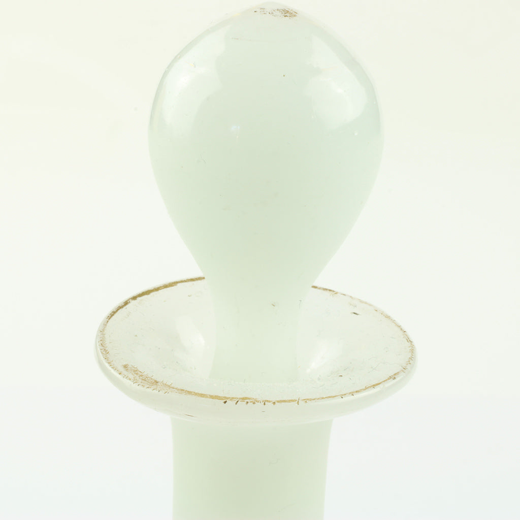 Antik parfumeflakon af opal glas