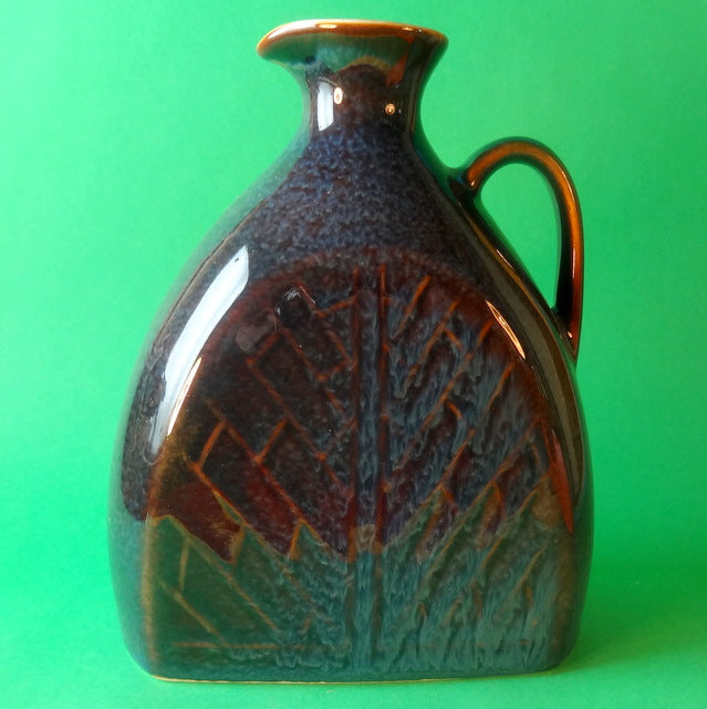 Flaskevase i mørkeblåt glaseret keramik, fra Rørstrand, Sverige.