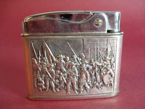 Lighter - Antikbutik på Auktion-Antik.dk. Benzinlighter stemplet sølv. Ca. 6 cm. Lang