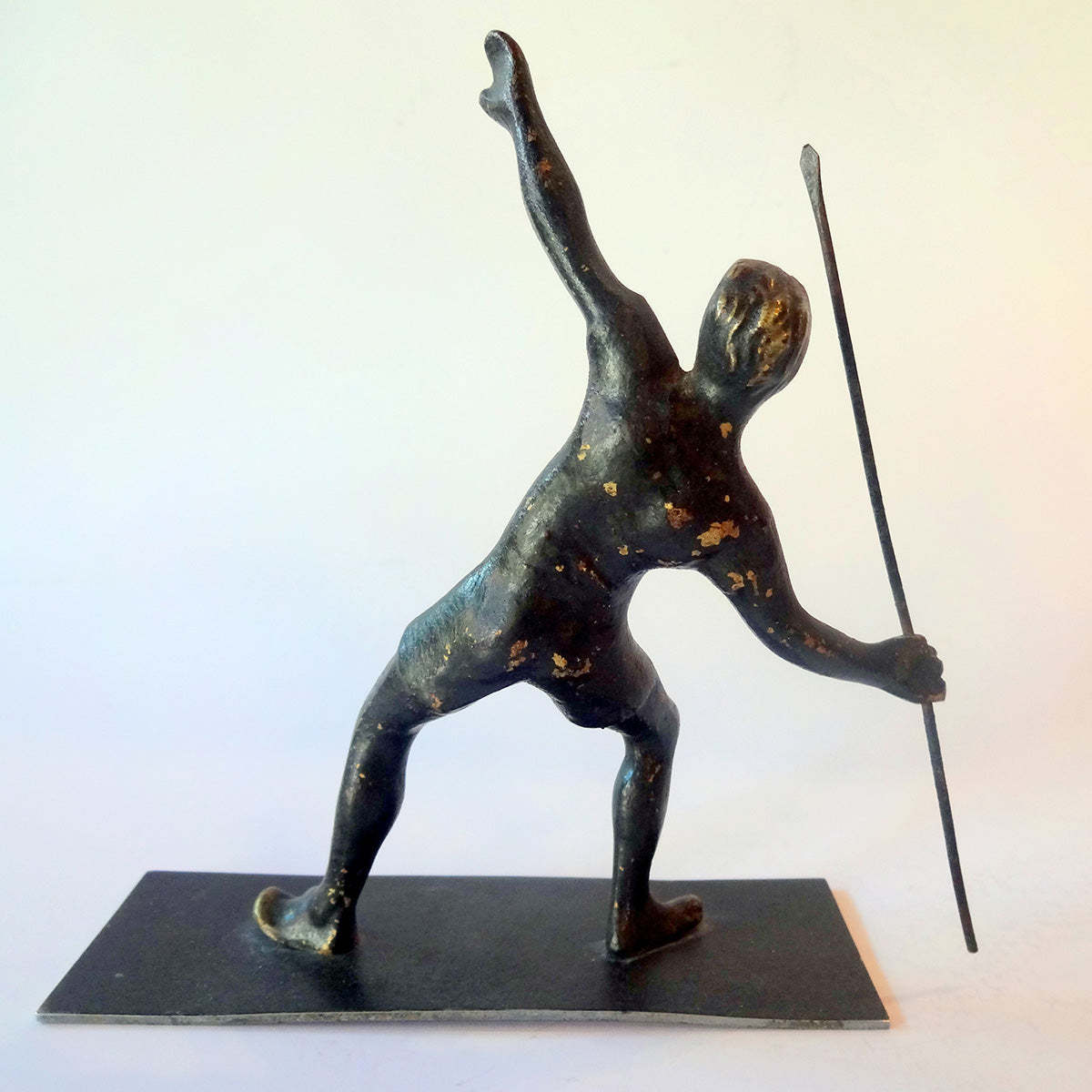 Wienerbronze figur forestillende spydkaster af bronze