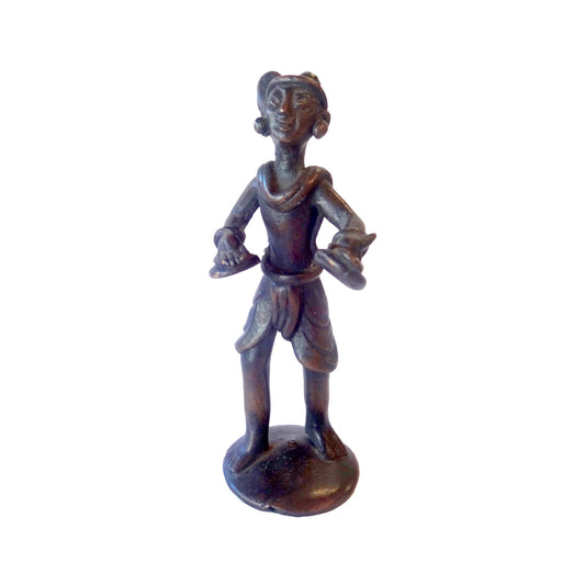 Indisk bronze figur forestillende musiker støbt som unica