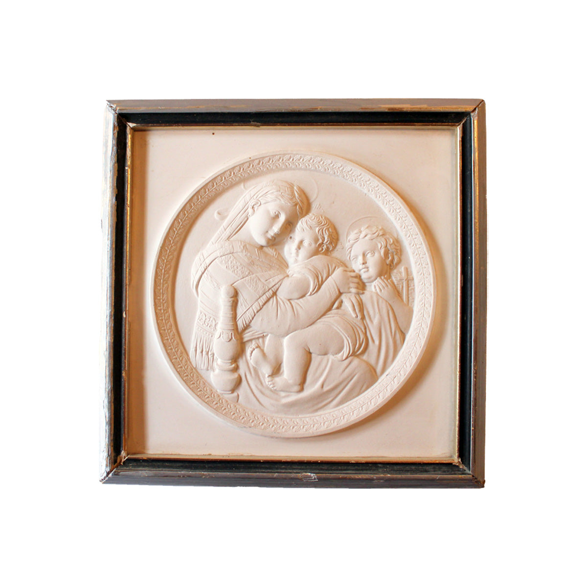 Thorvaldsen relief af keramik forestillende Jomfru Maria